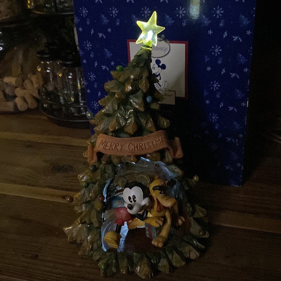 Disney Mickey Mouse and Pluto Lighted Woodland Christmas Tree Carved Wood Style - Picture 14 of 16